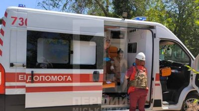 Кривий Ріг під обстрілом: Поранені та велика пожежа після ворожих ударів