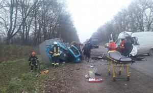 На Тернопільщині у страшній ДТП загинула одна людина і четверо постраждалих (фото)