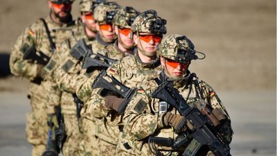 Європейська країна терміново переозброює армію через загрозу нападу росії, – Reuters