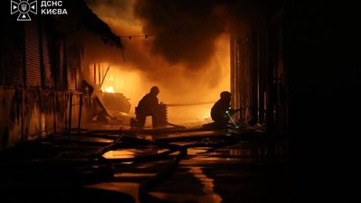 У Києві РФ знищила книжковий ринок "Петрівка"