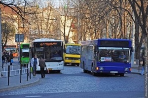 У Львові громадський транспорт працює у звичному режимі