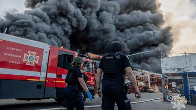 Кількість жертв внаслідок удару по «Епіцентру» в Харкові різко збільшилася (ФОТО)