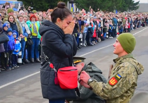 У Львівській області військовослужбовець освідчився під час присяги (відео)