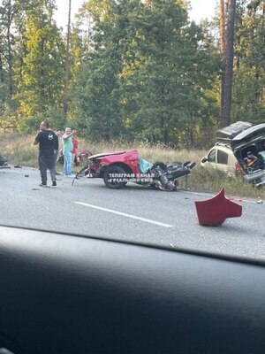 Розірвало автівки: у Києві трапилася жахлива автокатастрофа (ФОТО/ВІДЕО)