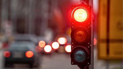 150 світлофорів у Львові тестували на готовність до можливих блекаутів