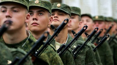 Державна дума Росії ухвалила закон про цілорічний призов до армії
