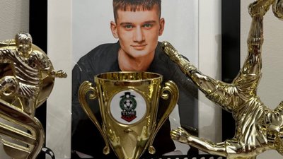 У Ковелі попрощалися з 18-річним футболістом, який трагічно загинув у Німеччині (ФОТО)