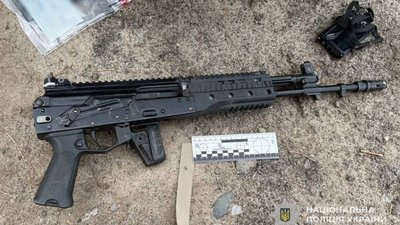 На шляху до Львова затримали озброєного чоловіка