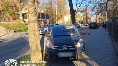 У Львові на Великодні свята посилять контроль за паркуванням