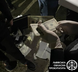 У Львові затримали адвоката, який підбурював підозрюваного підкупити суддю (фото)