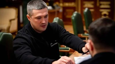 Зеленський вважає історію з міністром оборони закритою: Банкова не планує повертати Федорова - ЗМІ