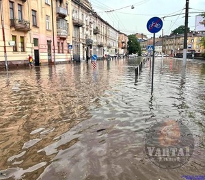 Наслідки негоди в цифрах: райони Львова, де гроза завдала найбільше лиха (фото)