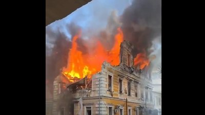 Зеленський відреагував на удар по будівлі української Академії наук