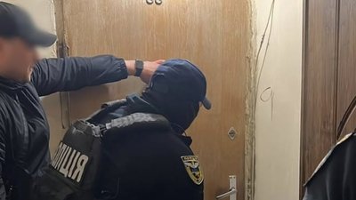 У Львові затримано чоловіка, який збував наркотики «з рук в руки»