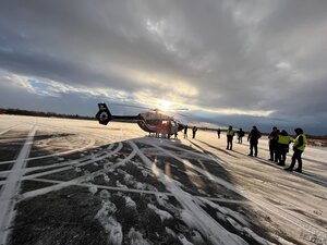 З Ужгорода до Львова відправили гелікоптер «повітряної швидкої» з новонародженою дитиною (ФОТО)