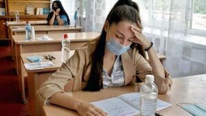 Учні, які найкраще складуть ЗНО-2021, отримають 10 000 грн стипендії