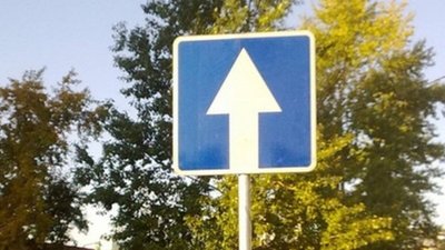 У Львові запровадили односторонній рух вулицею через ремонт на вулиці Залізничній