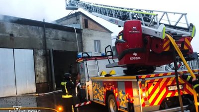На Волині під час атаки дронів пошкоджено складські приміщення «Епіцентру»