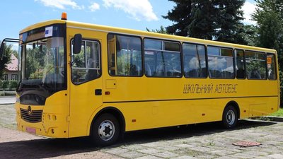 На Львівщині у громаді можуть продовжити осінні канікули через проблеми зі шкільними автобусами