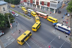 На проспекті Чорновола пропонують побудувати трамвайну колію