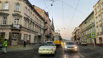 У Львові сталася автопригода (ФОТО)