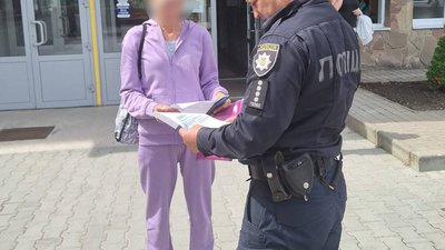 На Львівщині 54-річний чоловік зі страйкбольного пістолета поранив жінку