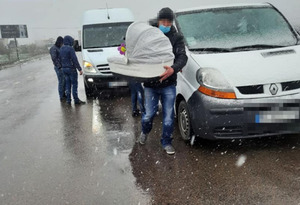 Біля Львова патрульні допомогли сім'ї з немовлям, які потрапили в ДТП, бо спішили на операцію