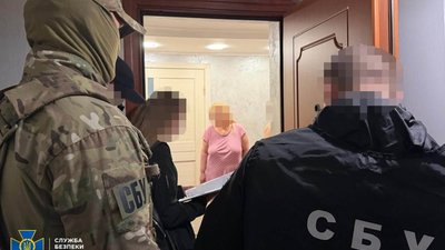 У Львові СБУ затримала гендиректора та завідувачку відділення стоматологічної поліклініки комунального некомерційного підприємства ЛМР