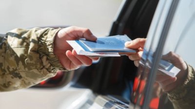 У Раді розглядають дозвіл на виїзд за кордон для чоловіків віком від 18 до 25 років