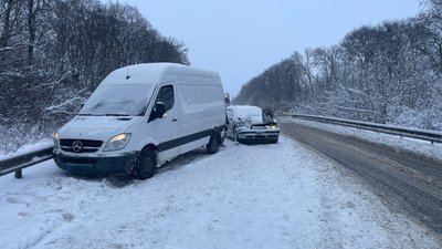 На Львівщині зіткнулися легковик і мікроавтобус: є постраждала