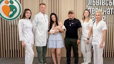 У Львові медики врятували передчасно народженого сина колумбійця, який захищає Україну