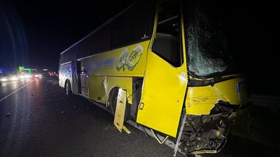 На Львівщині в ДТП з автобусом травмувалися троє людей (ФОТО)