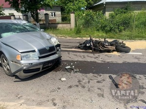 У Бірках ДТП з постраждалими: зіткнулися автомобіль і мотоцикл (ФОТО)