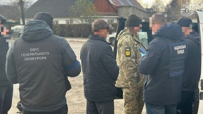 На Волині керівник військкомату за хабарі оновлював дані військовозобов’язаним чоловікам