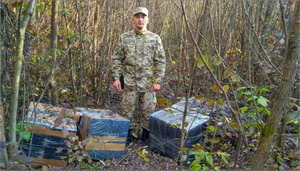 16 ящиків контрабандних сигарет на ношах прямували в Румунію