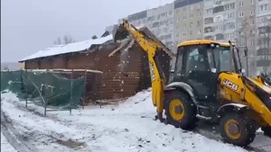 Демонтаж самобуду: у Львові зносять споруду УПЦ МП (ВІДЕО)