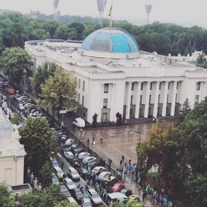 Центр Києва заполонили протестувальники (фото, відео)