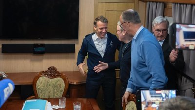 У Франції спростували російський фейк про Макрона, Мерца і Стармера