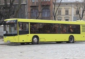 У понеділок через перекриття вулиць будуть зміни у маршрутах громадського транспорту