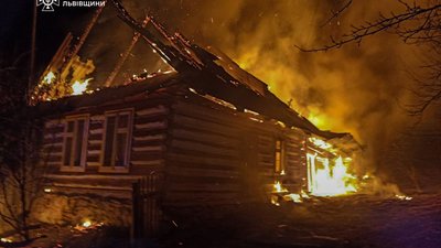 На Львівщині вночі згорів житловий будинок