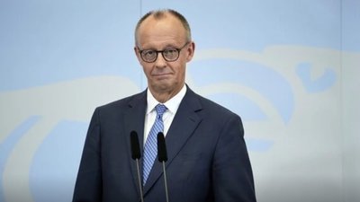 Канцлер Німеччини пообіцяв оснастити Україну далекобійною зброєю