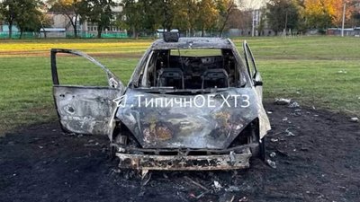 У Харкові нічний дрифт на шкільному стадіоні закінчився пожежею