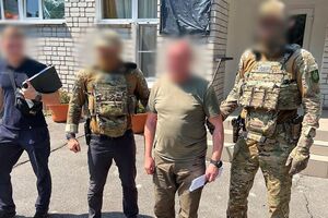  Затримано керівника одного з обласних ТЦК, який безпідставно виплатив значну додаткову винагороду підлеглим (ФОТО)