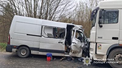 На Львівщині у ДТП постраждали троє людей