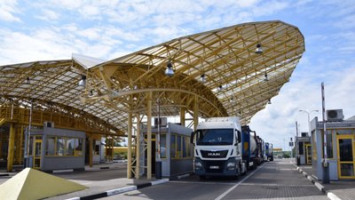 Прикордонники попередили про ускладнення на кордоні через блокаду польськими перевізниками пункту пропуску «Ягодин – Дорогуськ»