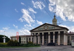 Львівський аеропорт поновить роботу старого терміналу (фото)