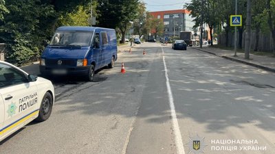 У Львові 75-річний водій автомобіля Volkswagen здійснив наїзд на пішохода