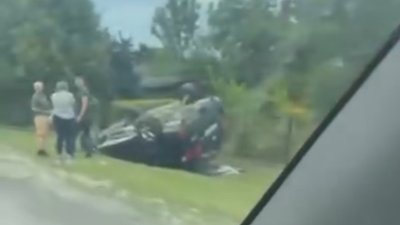 Кадри з ДТП на Львівщині: перекинулась автівка (ВІДЕО)