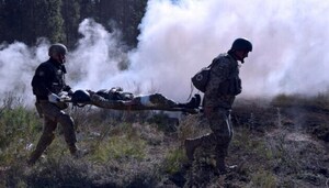 На Сході важко поранено українського бійця