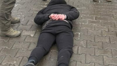 19-річний українець ледь не став живою бомбою біля будівлі рівненської поліції (ФОТО)